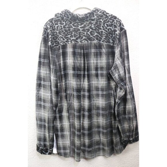 Susan Graver Weekend Plaid Velour Button Down Top-Size 1X-Animal Print Collar - Picture 9 of 11